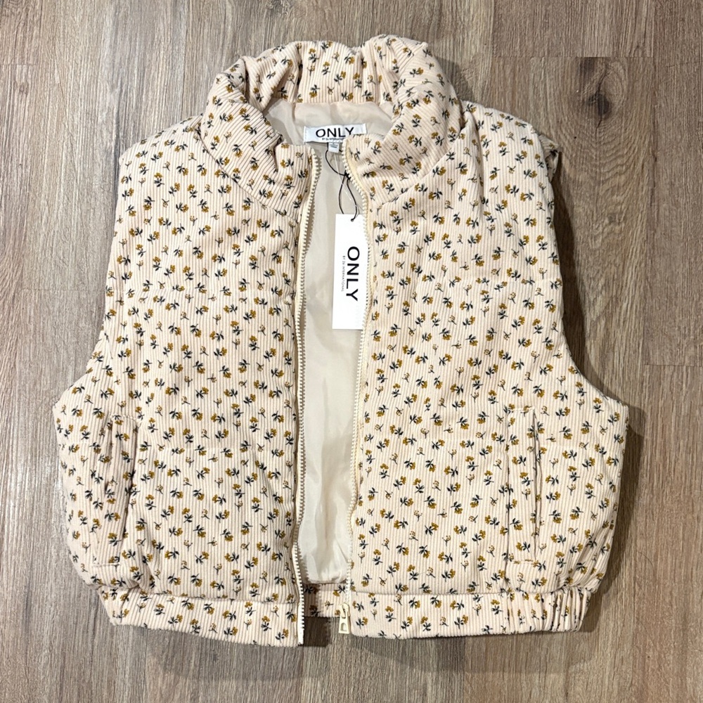 ONLY Cream Floral Patterned Vest